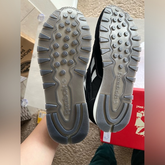 NWT Reebok Classic Leather Casual Shoes black running sneakers size 7,5 - Picture 9 of 14